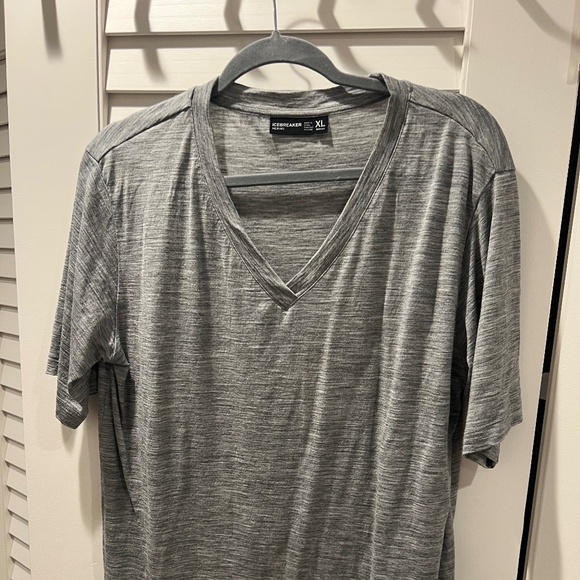 Women's IceBreaker V-Neck XL Tee-Shirt - Picture 1 of 3